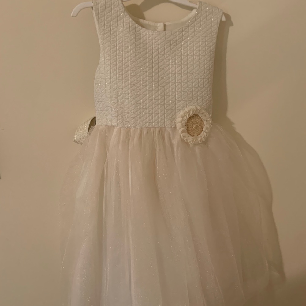 Girls dress
